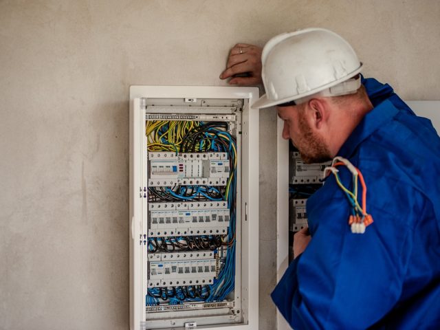 Sháníte elektrikáře v Praze? Sháníte elektrikáře v Praze?